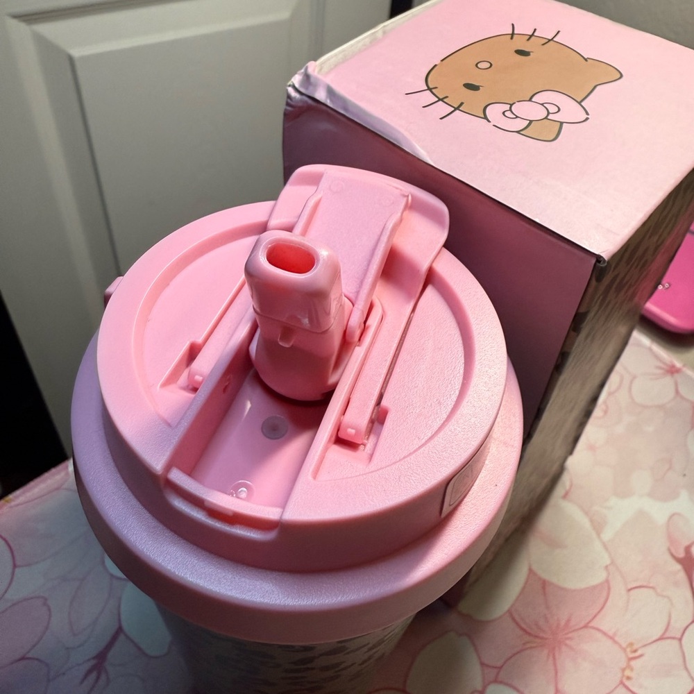 Hello Kitty Leopard Print Stainless Steel Travel Mug + Straw - Picture 5 of 6